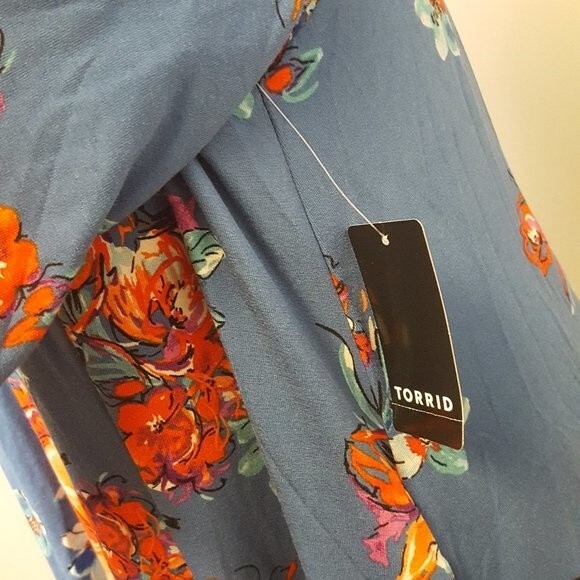 Torrid Super Soft Cold Shoulder Blue Floral Dress NEW - Picture 4 of 7